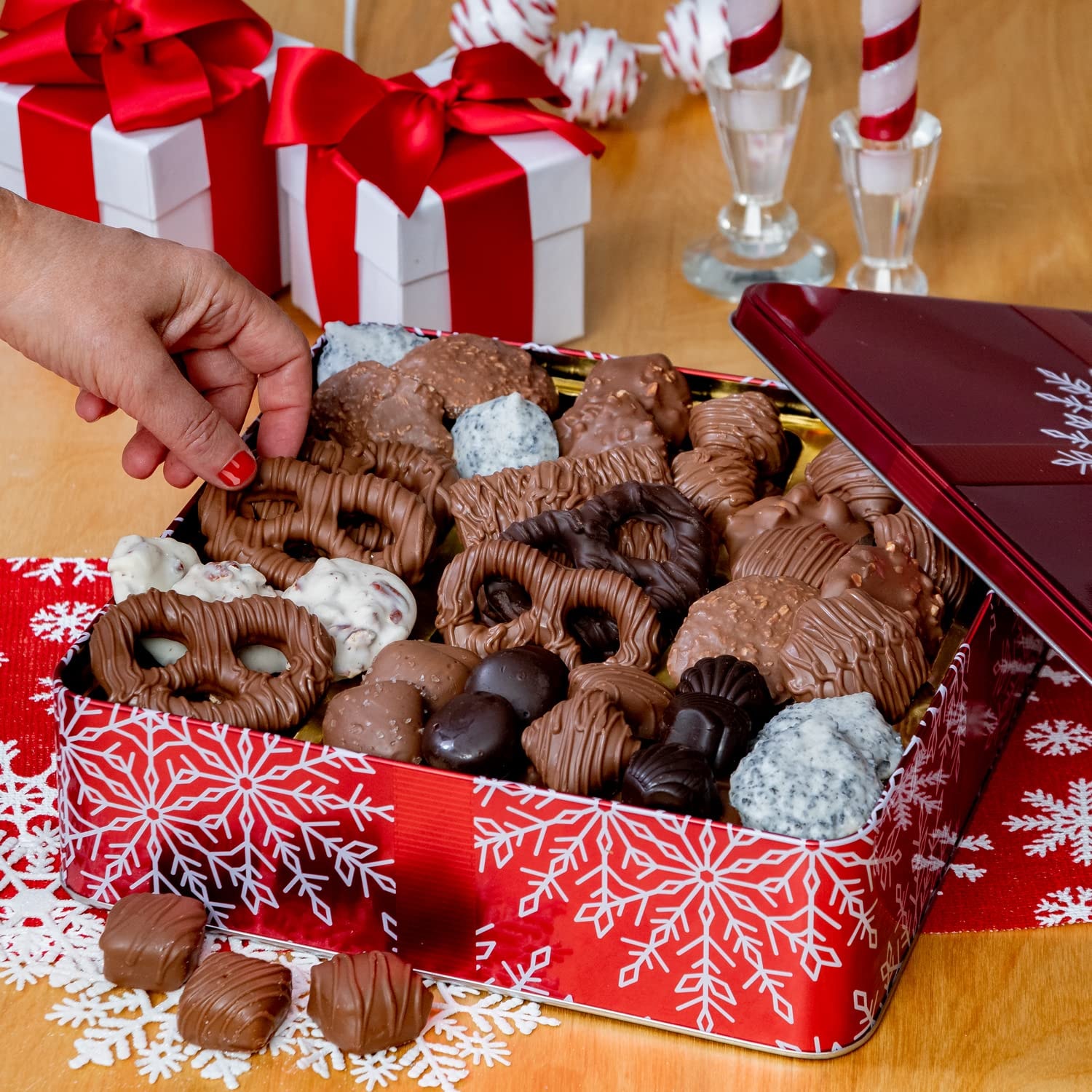 BONNIE AND POP - Valentines Day Chocolate Gift Basket- Gourmet Chocolate Snack Variety Present in Keepsake Tray- Includes Belgium Pretzels, Peppermint Patties, Sea Salt Caramels, Chocolate Espresso Beans- Bonnie and Pop - Image 2